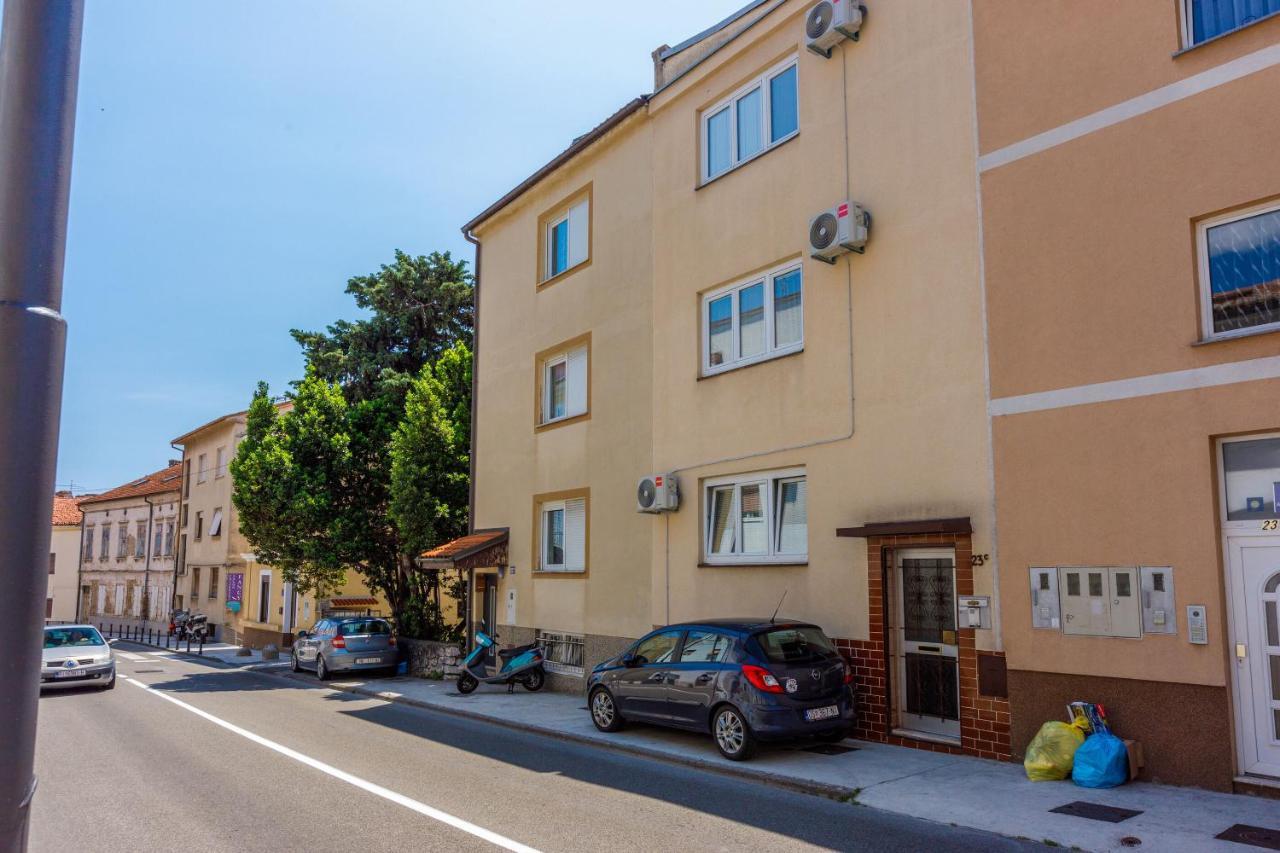 Apartments And Room Art Crikvenica Exterior foto