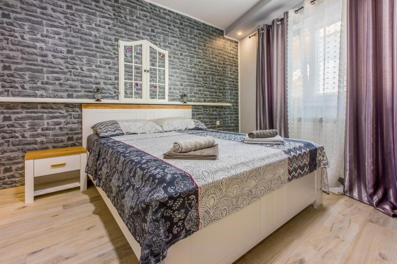 Apartments And Room Art Crikvenica Exterior foto