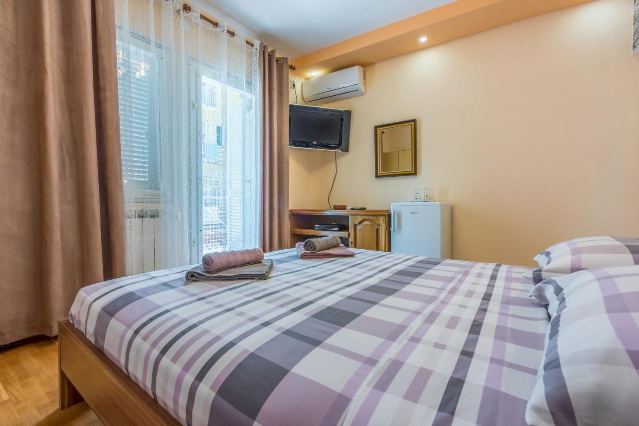 Apartments And Room Art Crikvenica Exterior foto