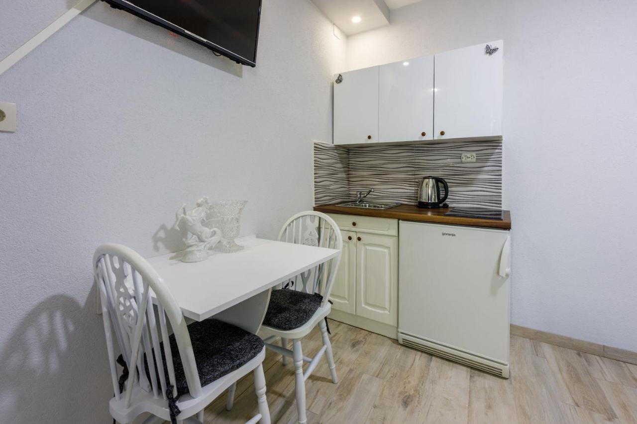 Apartments And Room Art Crikvenica Exterior foto